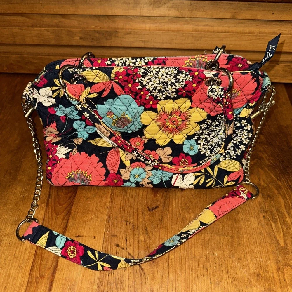 VERA BRADLEY RETIRED HAPPY SNAILS SHOULDER BAG TOTE FLOWERS GARDEN PURSE